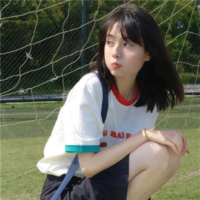 歌唱动荡的青春